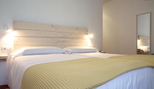 Habitación con 2 camas individuales