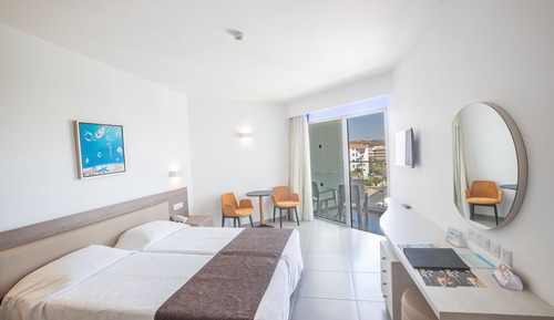 Habitación doble, vistas a la ciudad