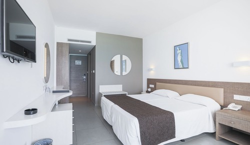 Habitación Deluxe doble, vistas parciales al mar