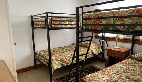 Apartamento Deluxe, 2 habitaciones, vistas parciales al mar (No Topsheet / Towels / Paper Products)