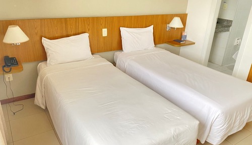 Quarto Standard Superior ( 2 Camas de Solteiro ou 1 Cama de Casal)