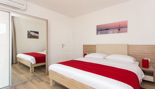 Apartamento, 1 habitación, vistas parciales al mar