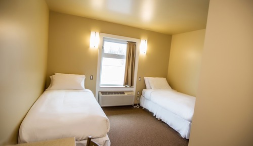 Standard Suite, 1 King Bed, Accessible