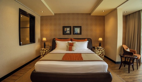 Suite ejecutiva, vistas al jardín