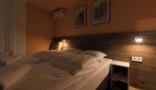 Habitación superior con 1 cama doble o 2 individuales