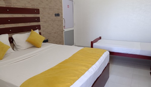 Habitación triple Confort, varias camas, no fumadores, vistas al mar