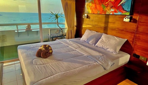 Apartamento de lujo, balcón, vistas al mar