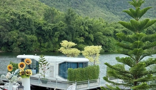 Habitación familiar, vistas al río
