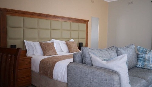 Apartamento familiar, 2 habitaciones, baño privado, vistas al jardín