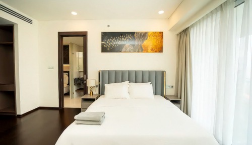 Ático Premier, 4 habitaciones, balcón, vistas a la ciudad