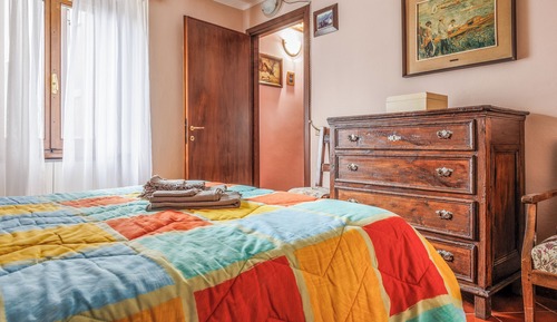 Apartamento, 3 habitaciones, balcón, vistas a la montaña