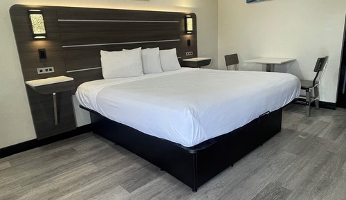 Habitación individual superior, 1 cama de matrimonio grande, no fumadores, microondas