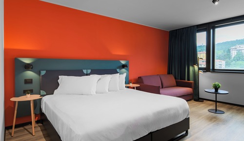 Habitación superior con 1 cama doble o 2 individuales