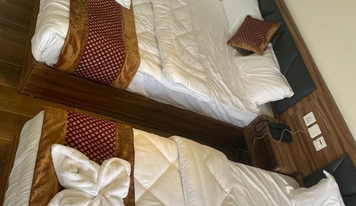 Habitación Deluxe con 1 cama doble o 2 individuales, balcón, vistas a la montaña