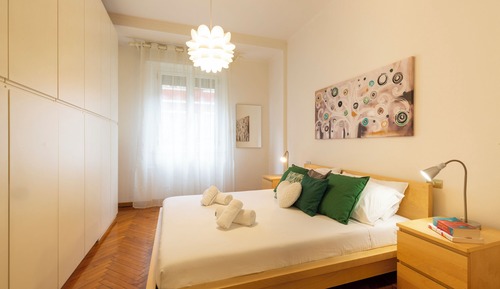 Apartamento clásico, balcón