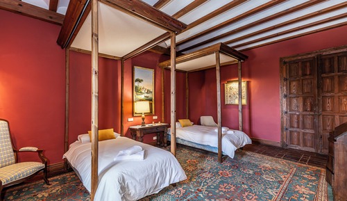 Deluxe Room, Private Bathroom, Courtyard View