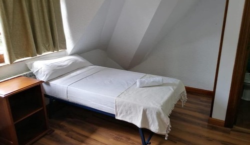 Habitación clásica con 2 camas individuales, 3 camas individuales