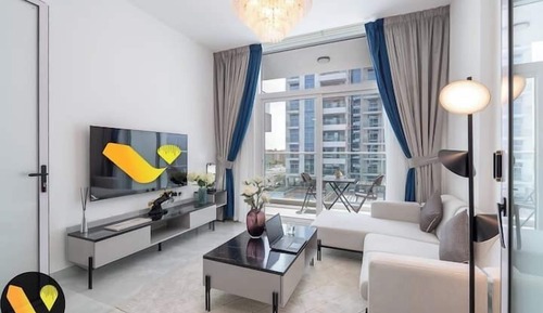 Apartamento de lujo, balcón, vistas a la piscina