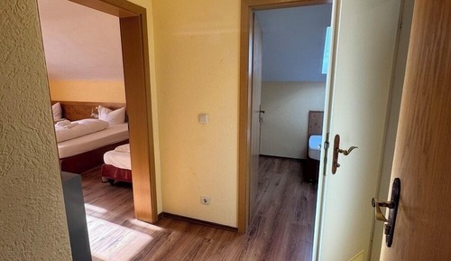Habitación cuádruple estándar, vistas al jardín