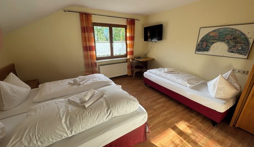 Habitación triple estándar, vistas al jardín
