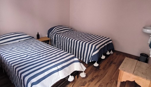 Habitación con 1 cama doble o 2 individuales