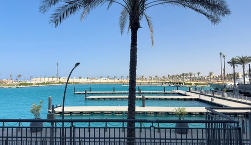Apartamento de lujo, balcón, vistas al puerto deportivo
