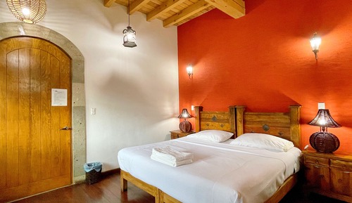 Habitación Confort doble, 1 cama de matrimonio grande, accesible en silla de ruedas