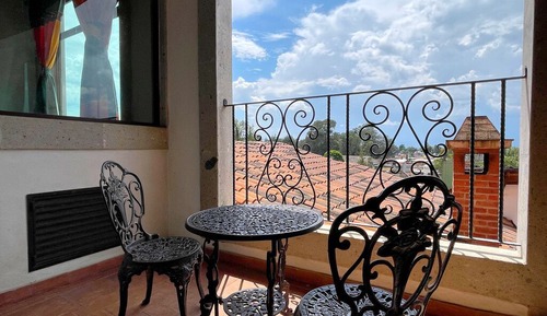 Suite junior, vistas parciales al lago