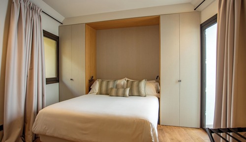 Habitación Deluxe con 1 cama doble o 2 individuales, 1 cama de matrimonio grande, vistas al patio
