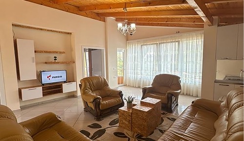 Apartamento, balcón, vistas a la montaña