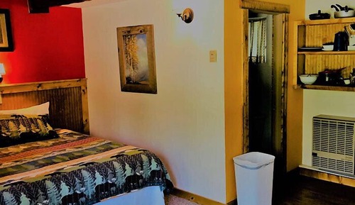 Habitación, 1 cama de matrimonio, cocina básica