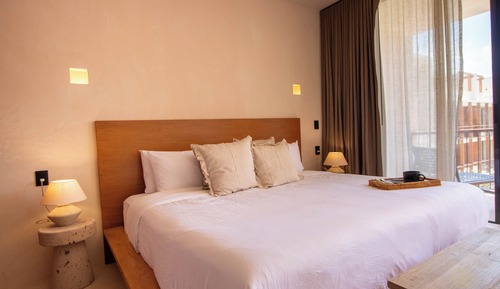 Apartamento Deluxe, varias camas, piscina privada, vistas a la piscina