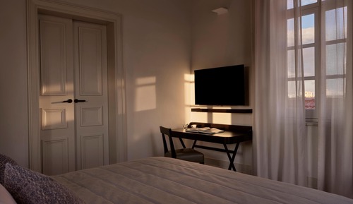 Suite superior, 1 cama de matrimonio grande, vistas a la ciudad
