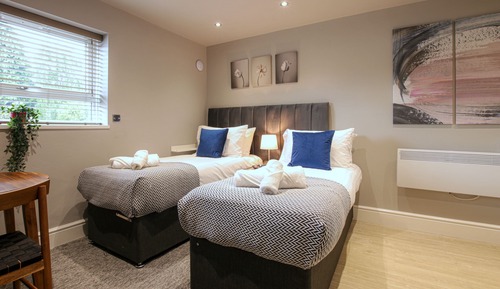 Habitación Confort con 1 cama doble o 2 individuales, baño privado, vistas al patio ((11))