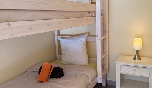 Habitación cuádruple familiar, balcón, vistas a la montaña