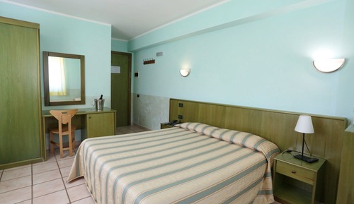 Habitación con 1 cama doble o 2 individuales