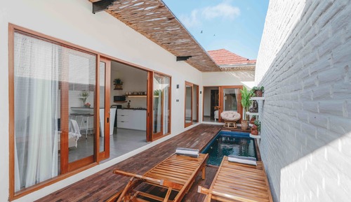 Villa Premium, vistas a la piscina