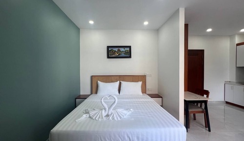 Apartamento City, 1 cama de matrimonio grande, balcón, vistas a la ciudad