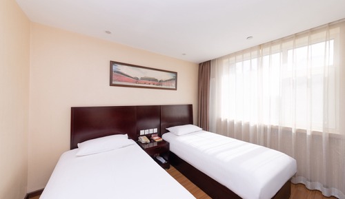 Habitación Confort con 1 cama doble o 2 individuales, vistas a la ciudad