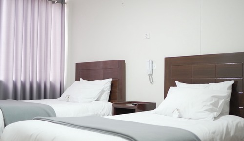Habitación clásica con 2 camas individuales