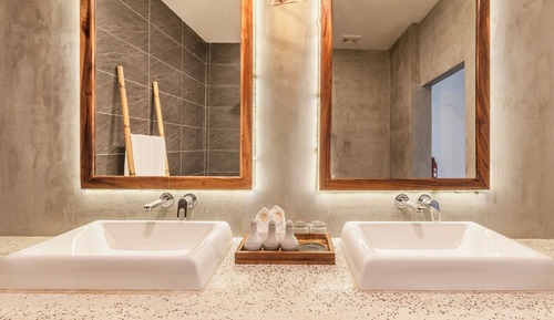 Habitación clásica con 2 camas individuales, balcón