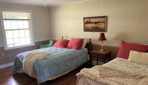 Habitación clásica con 1 cama doble o 2 individuales, vistas a la montaña