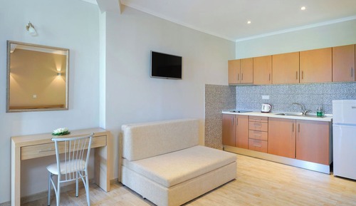 Habitación clásica doble, vistas parciales al mar