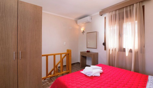 Apartamento Deluxe, cocina básica, vistas parciales al mar