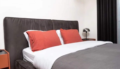 Apartamento de lujo, 1 cama doble, balcón, vistas a la ciudad (2)
