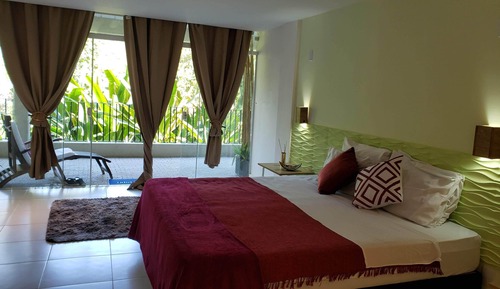 Comfort Triple Room, Partial Sea View