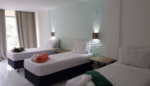 Comfort Triple Room, Partial Sea View
