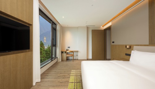 Suite, 1 cama de matrimonio grande (Ksitigarbha Bodhisattva View)
