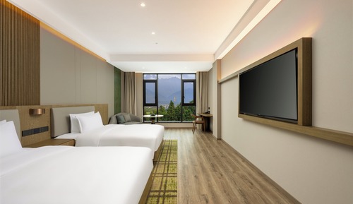 Habitación Premium, 2 camas dobles (Mountain Ksitigarbha Bodhisatta View)