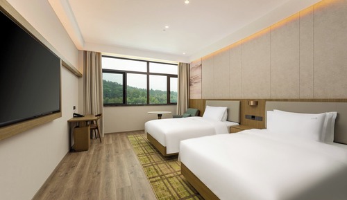 Habitación estándar, 2 camas dobles, vistas al jardín